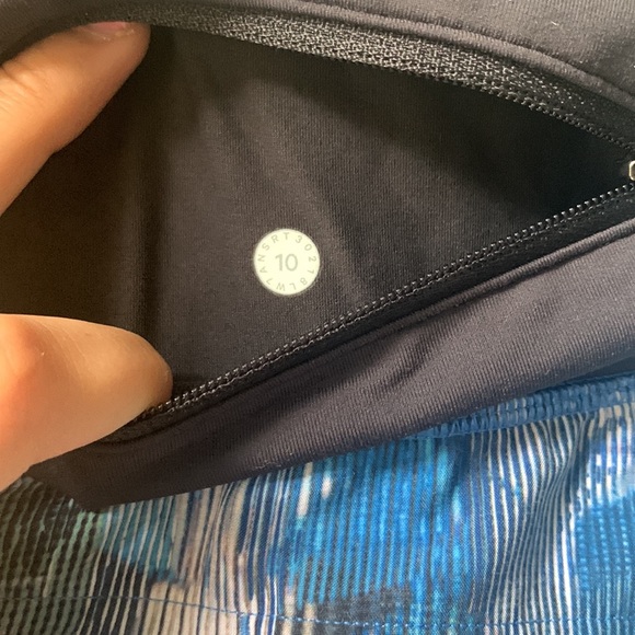 Lululemon Speed Up Short 2.5” - Picture 4 of 5